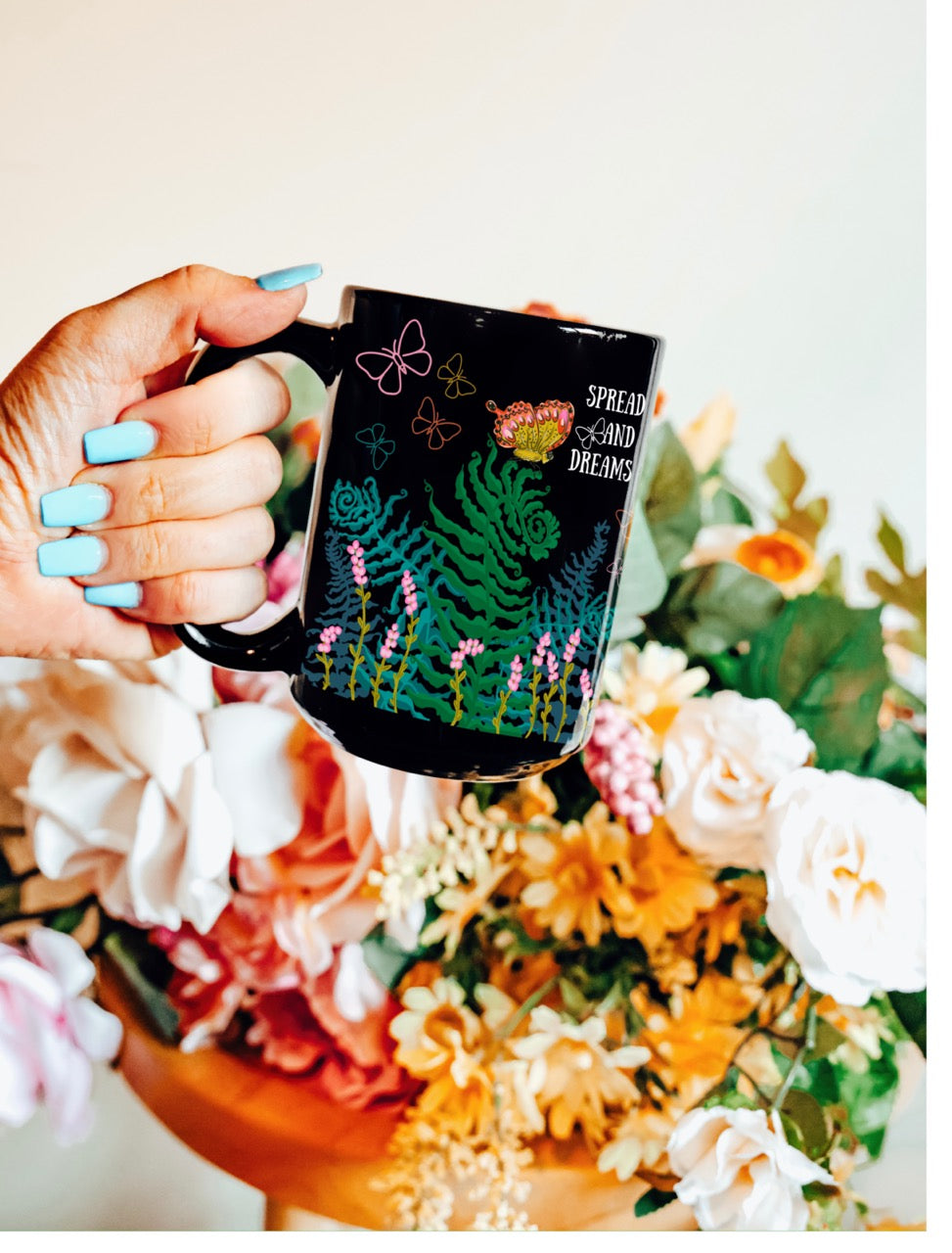MUGS