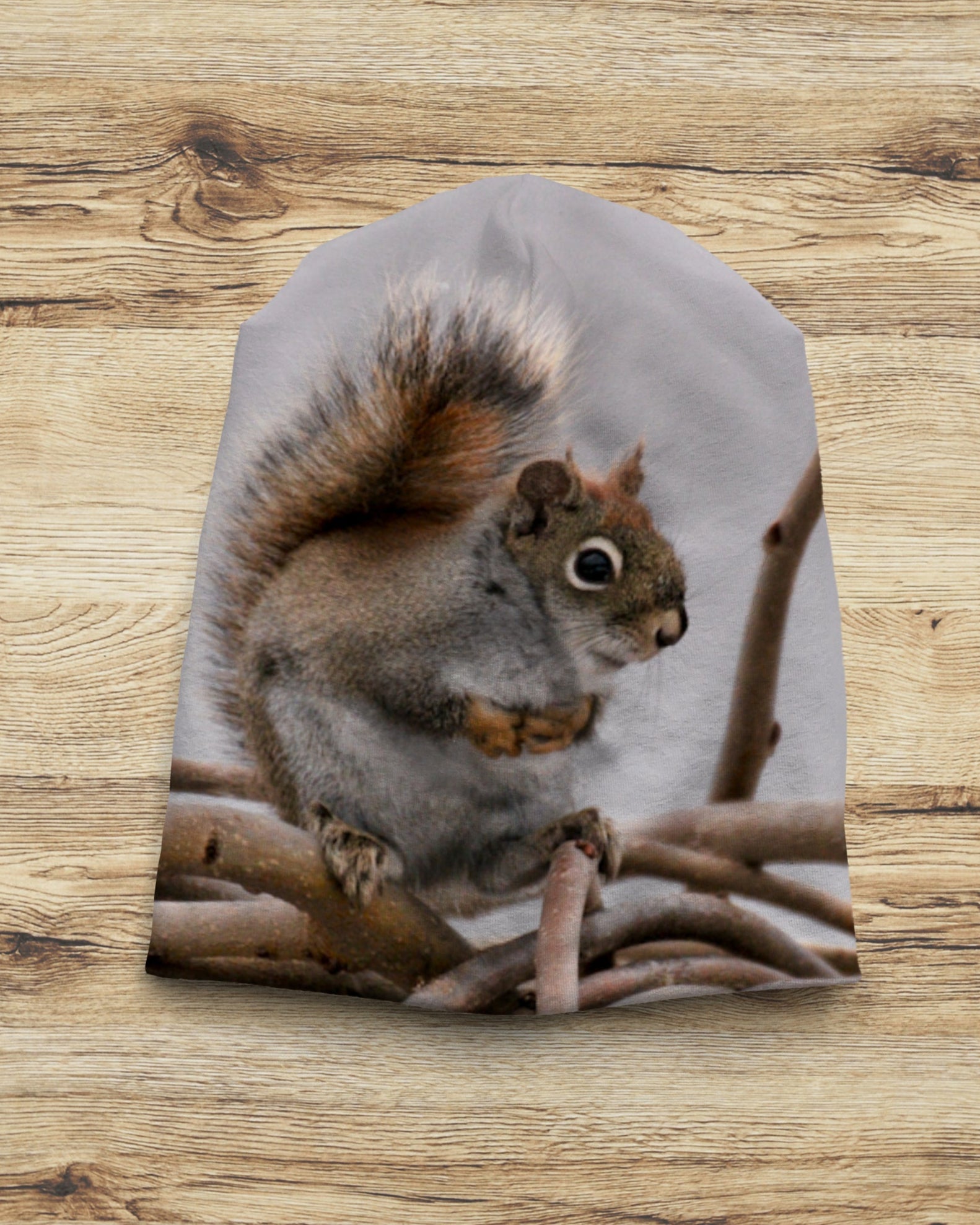 Slouchy beanie with print of squirrel